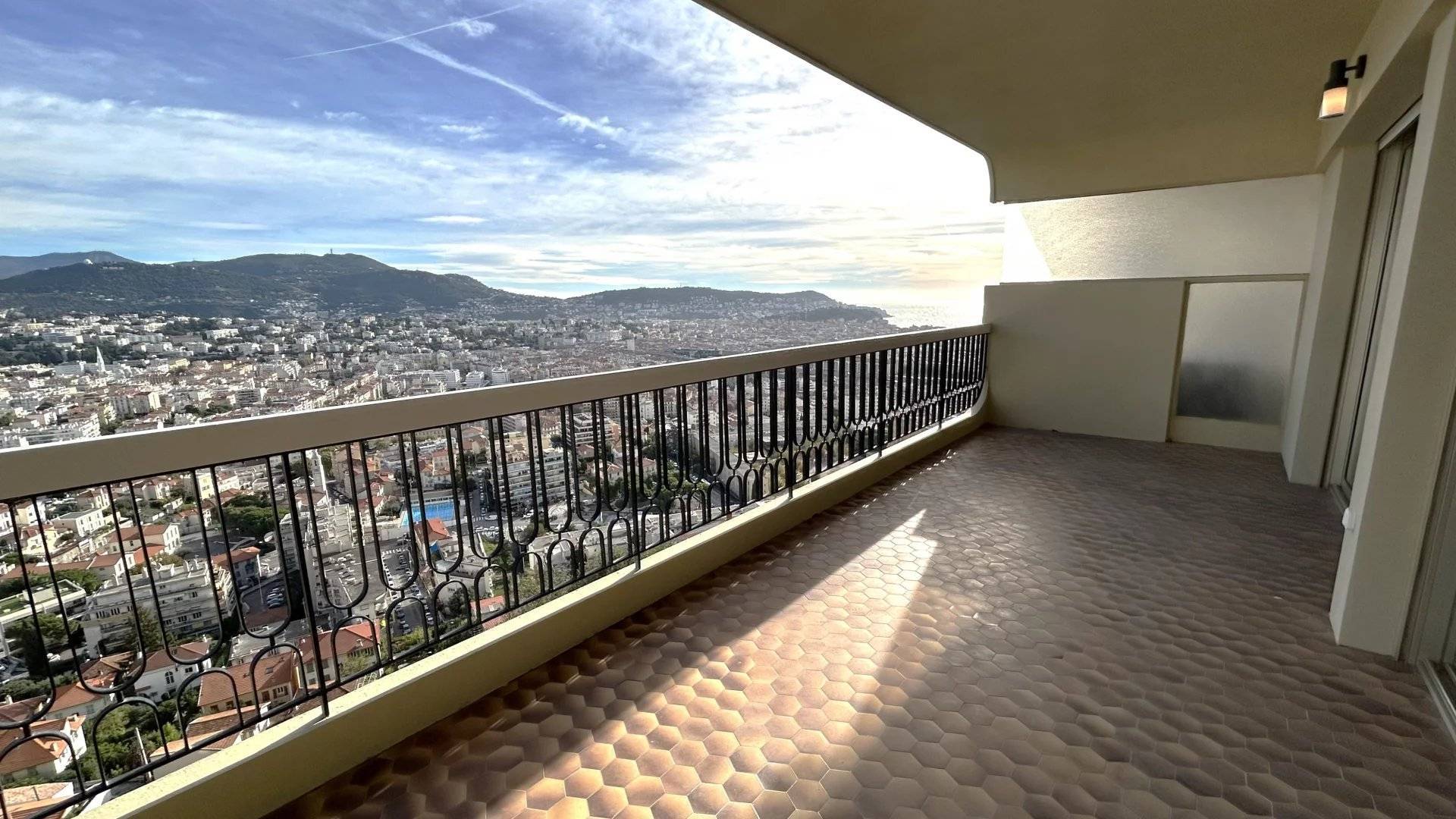 Vente Appartement 110m² 4 Pièces à Nice (06000) - Reussite Immo Nice